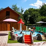 Mobil-home Pour 7 Personnes Avec Terrasse à La Bastide-de-sérou - Api-1-52-1423 * La Bastide-de-Sérou